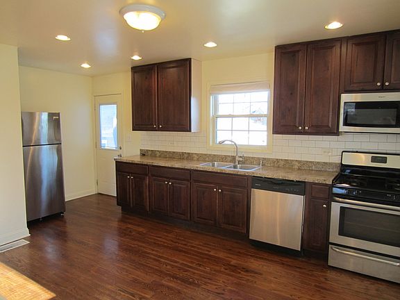 2nd image of 10119 S 82nd Ave