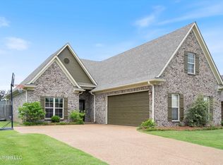 1647 Robertson Way, Hernando, MS 38632