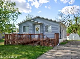 1477 E Judd Rd, Burton, MI 48529