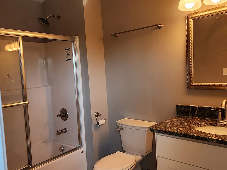 Melanie Dr — Photo 10