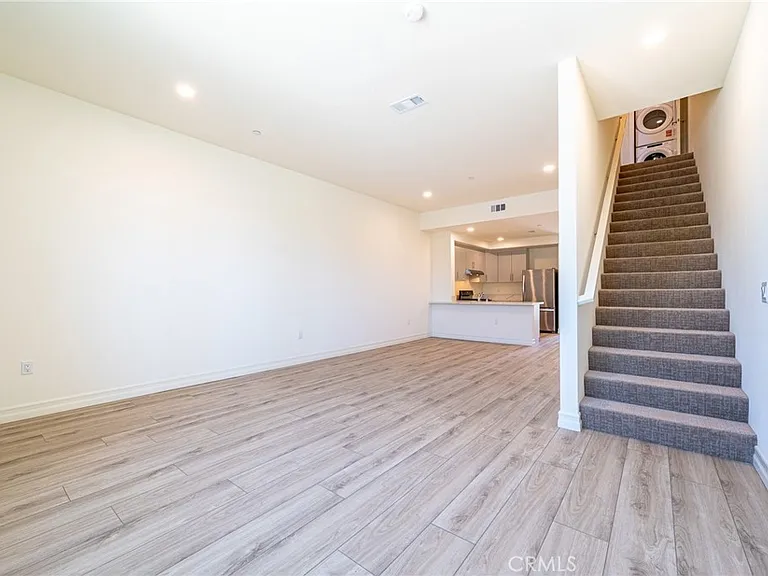180 S New Ave #5 — Photo 12