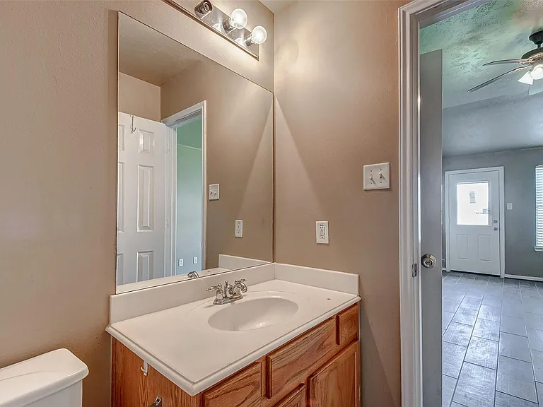 3906 Portman Glen Ln — Photo 15