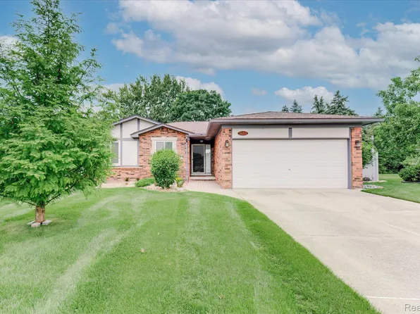 34335 Claudia Ct, Sterling Heights, MI 48310