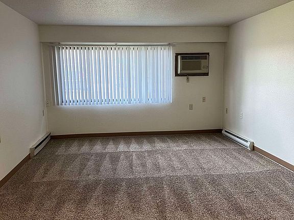 5th image of 1502 Dakota Dr N #1