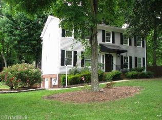 6000 Fairfield Oaks Ln, Pfafftown, NC 27040