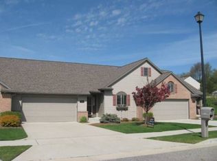 803 Hawthorne Ct, Greenville, MI 48838