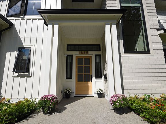 2nd image of 1535 128th St