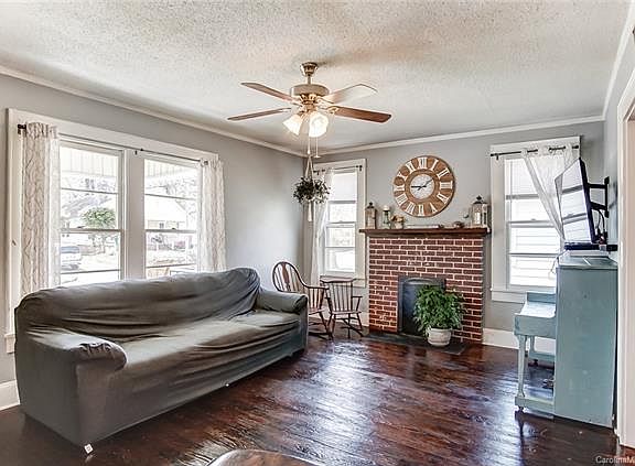 5th image of 555 Flint St