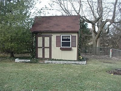 5th image of 7985 Brainard Woods Dr