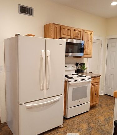 2nd image of 304 S Silver Lake St #1