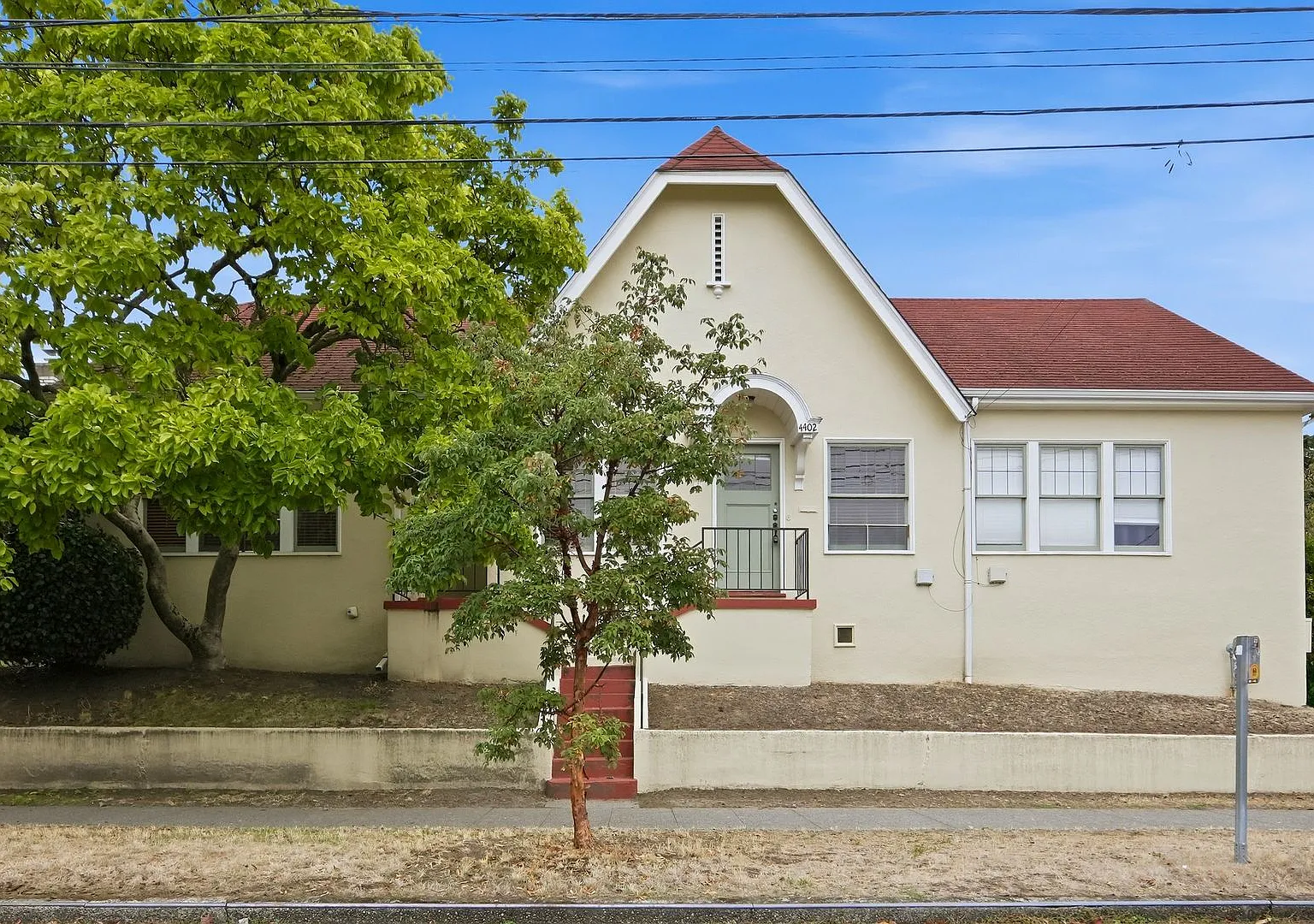 1604 — Photo 2