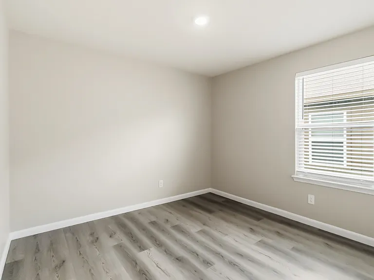 15027 Harbor Lndg — Photo 26
