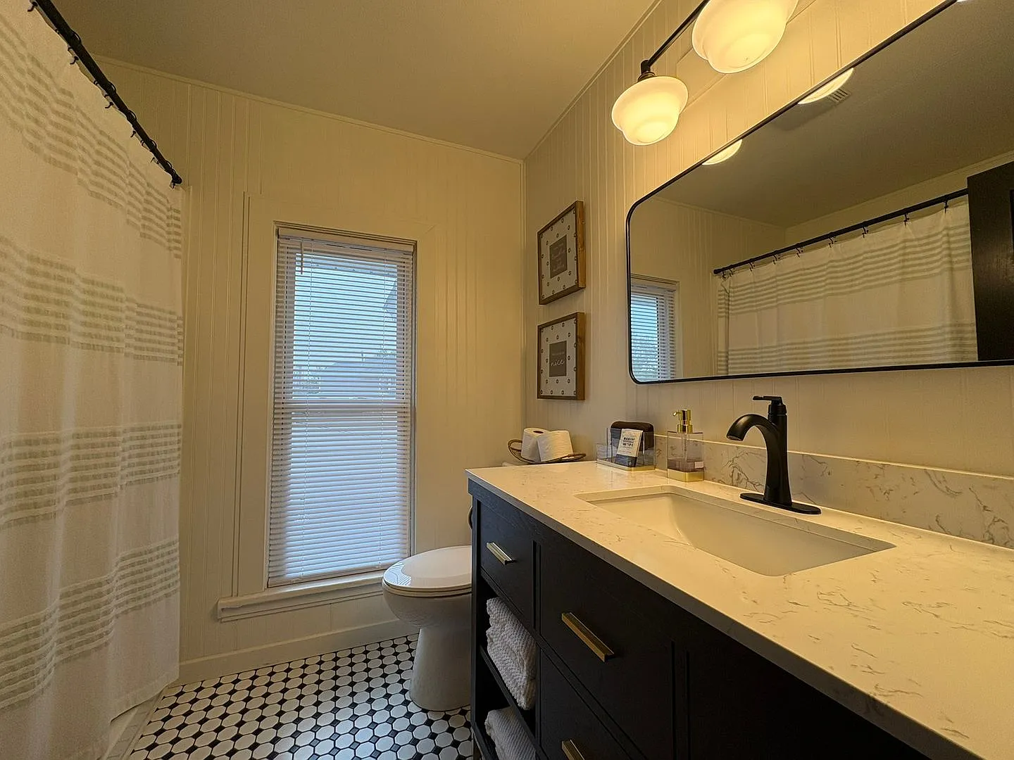$5,400 | 7 Bedroom, 5 Bathroom Single Family Home | No Pets* | Available for August 1st, 2027 Mov... — Photo 2