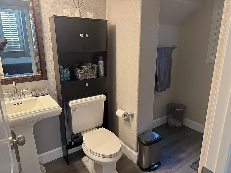 2202 Rosemount Ln — Photo 26