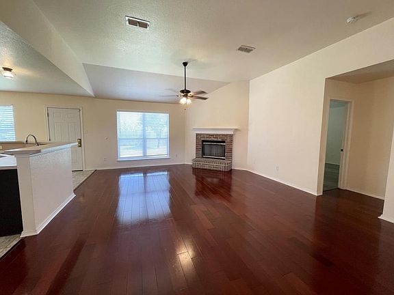 2nd image of 322 Kingfisher Ln