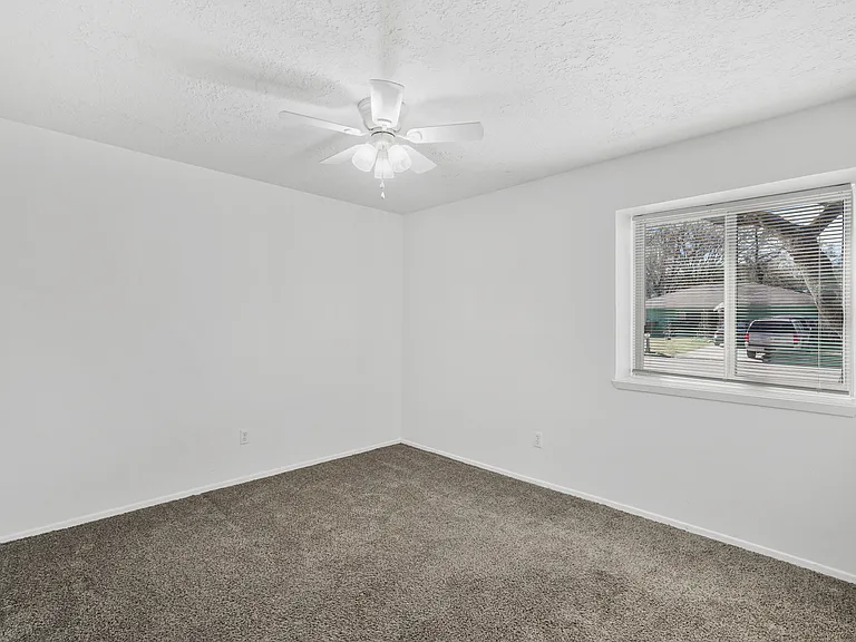 15226 Flamingo Park — Photo 5