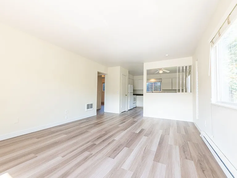 8819 N Edison St — Photo 6
