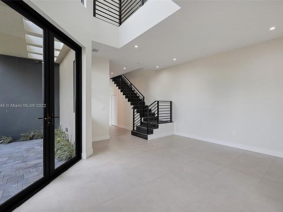 4th image of 3118 Elizabeth St Unit 3118