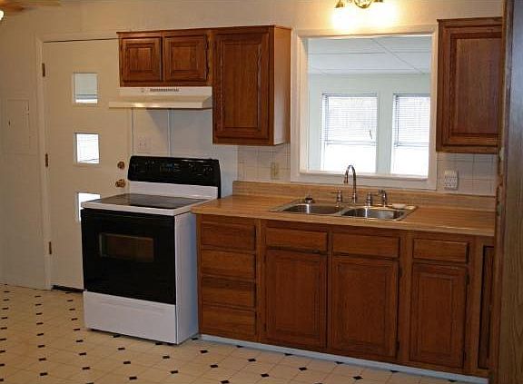 3rd image of 6605 N Parker Ln