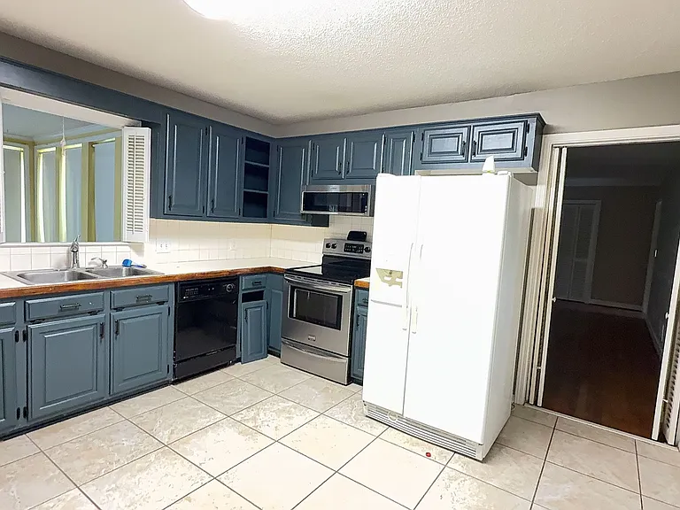 9013 Liberty Hill Rd — Photo 5