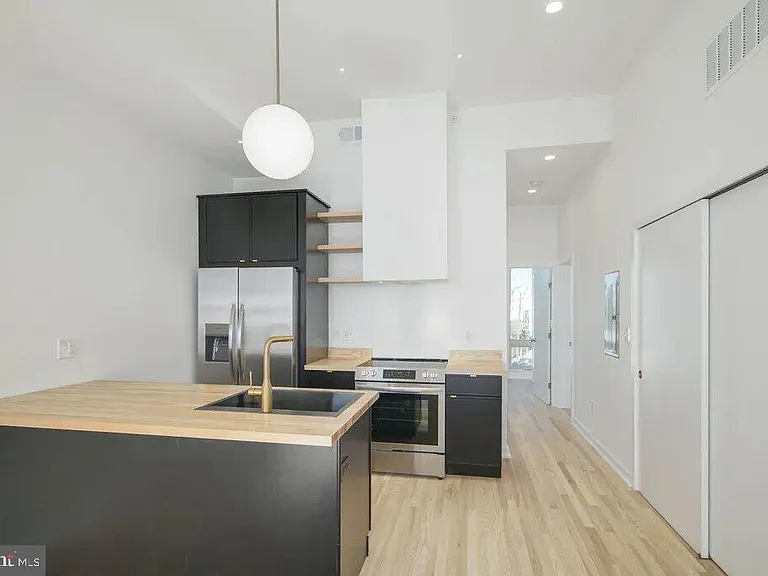 2331 Frankford Ave #3 — Photo 2