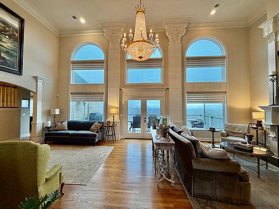 4th image of 8380 Balata Dr