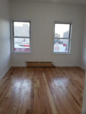 Rented by MCR Realty | media 14