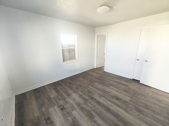 5th image of 1120 33rd St APT C