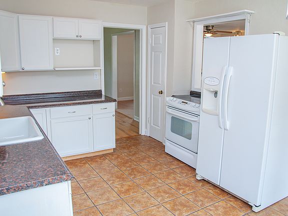 2nd image of 708 Wild Cherry Ct