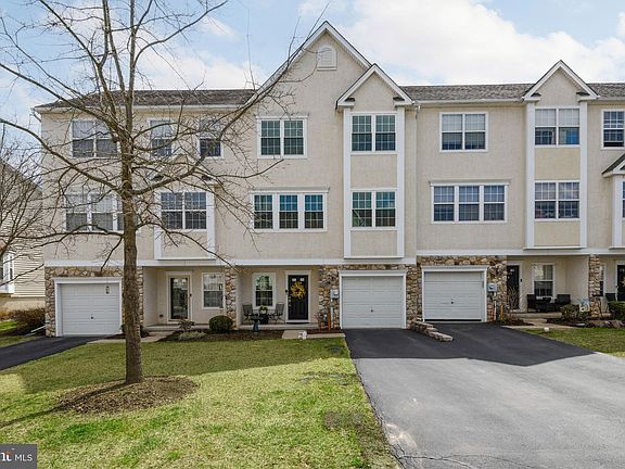 2nd image of 2726 Fynamore Ln #213W