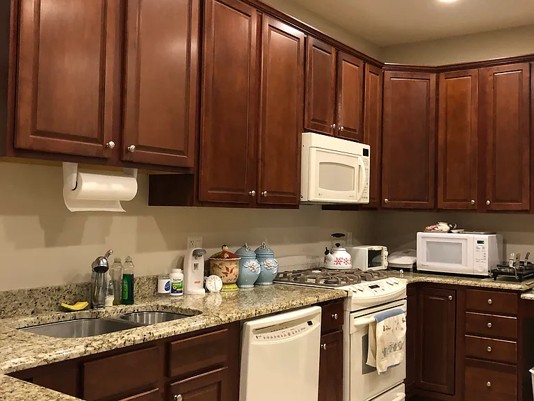 Modern Eat In Kitchen