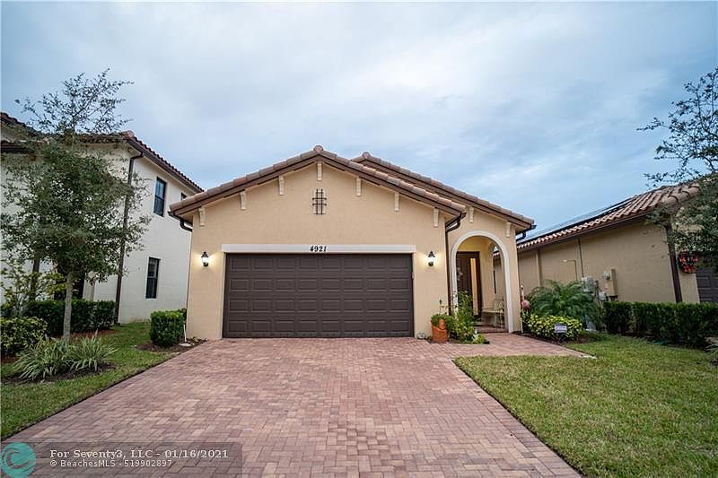 1st image of 4921 NW 51st Ter