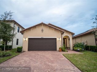 4921 NW 51st Ter, Tamarac, FL 33319