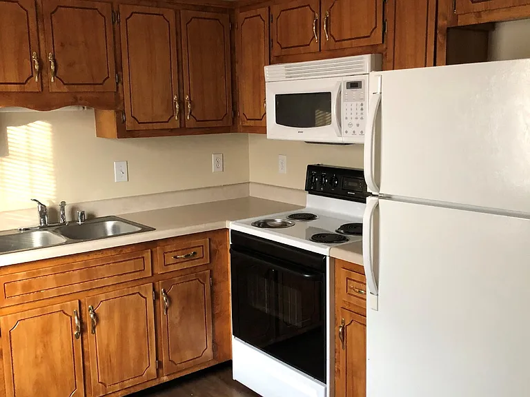 104A Tennessee Ave — Photo 3