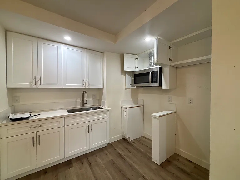 6815 Seville Ave #B — Photo 3