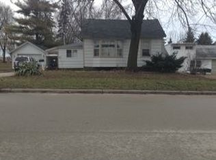 233 W High St, Seymour, WI 54165