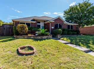 204 Laramie Ln, Desoto, TX 75115