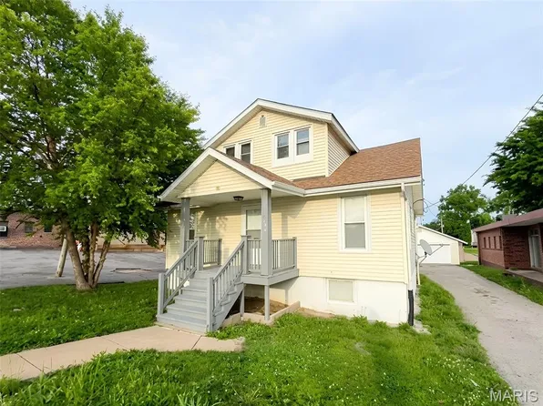 5766 Jennings Station Rd, Saint Louis, MO 63136