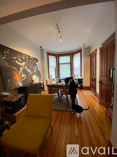 1st image of 1249 N Greenview Ave #2A