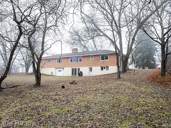 2nd image of 5880 Whittaker Rd