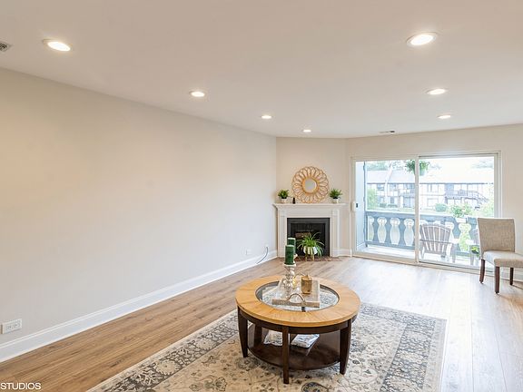 3rd image of 1734 N Emerald Bay Unit 4