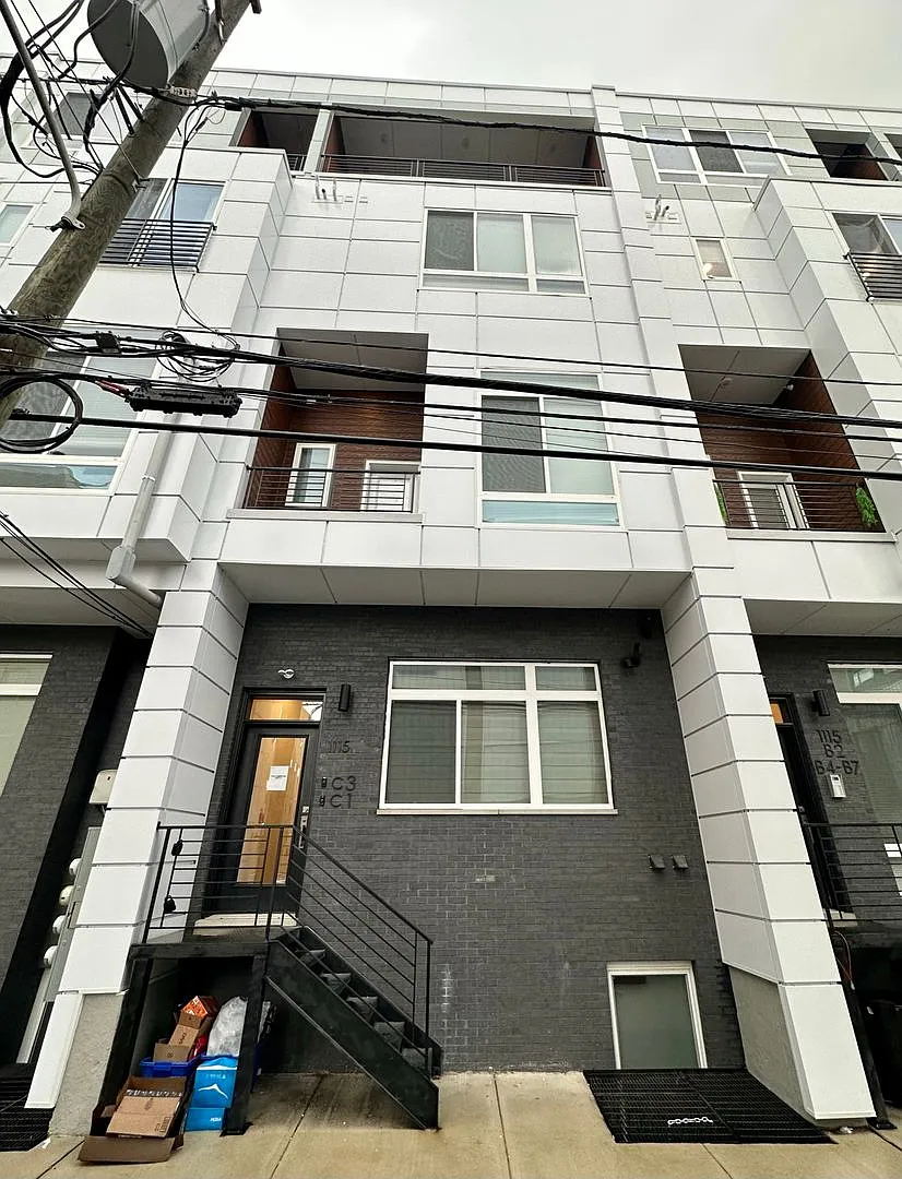Stunning New Construction 1-Bedroom Apartment in Northern Liberties! Just Outside the Piazza! — Photo 2