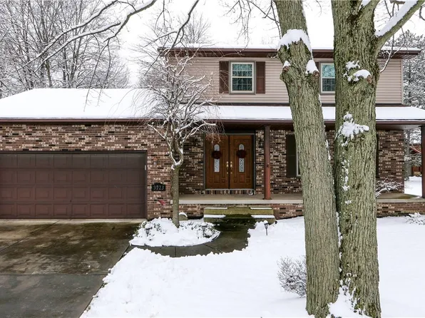 3723 Karen Dr, Mineral Ridge, OH 44440