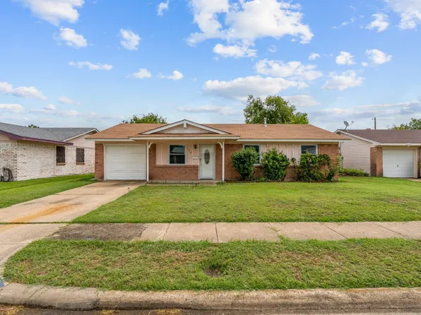 6464 Leaning Oaks St, Dallas, TX 75241