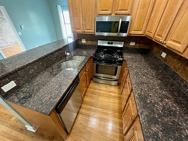 3253 W Lawrence Ave #2C — Photo 7