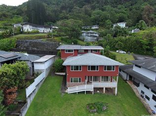 3086 Kaohinani Dr, Honolulu, HI 96817