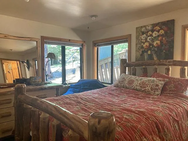 1536 Pine Ave — Photo 5