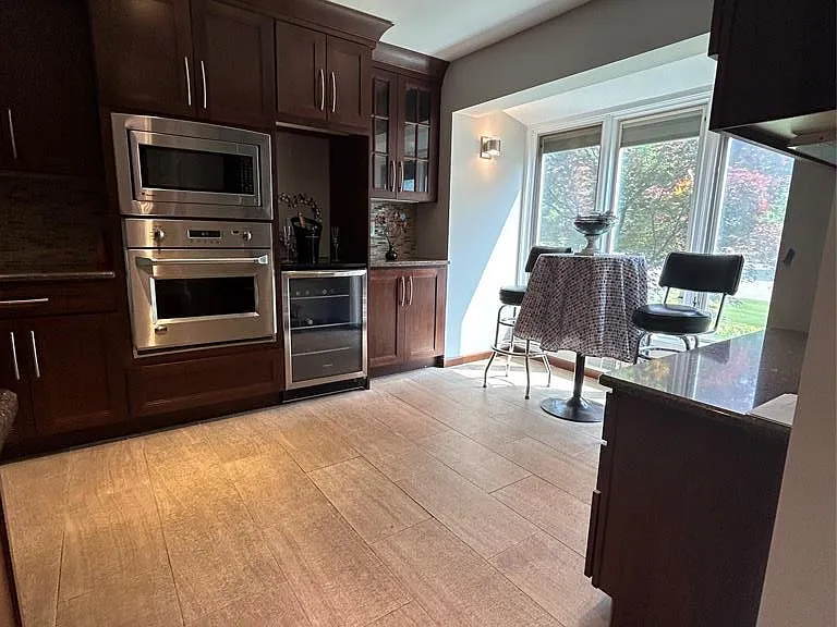 220 Butternut Dr — Photo 10