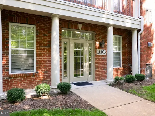 11503 Sperrin Cir Unit 302, Fairfax, VA 22030