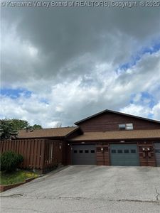 303 Hunters Ridge Rd, Charleston, WV, 25314